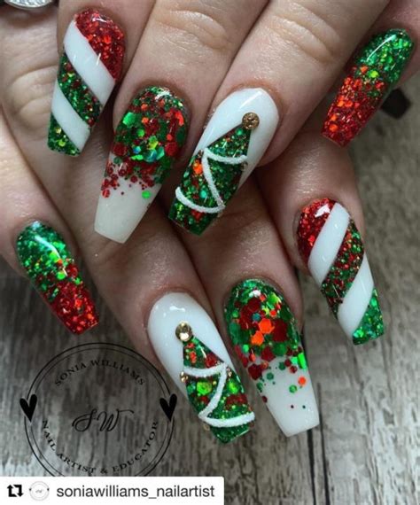 Holly Jolly Red and Green xxl long acrylic nails christmas